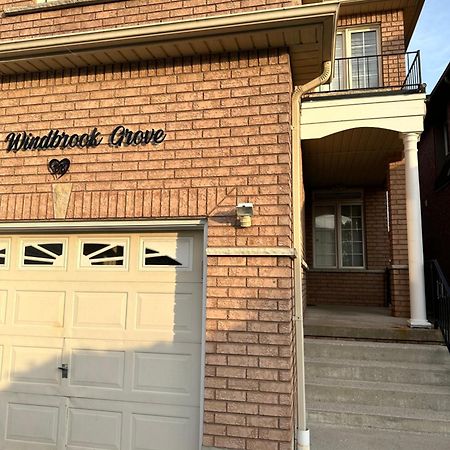 Beautiful Home Mississauga Luaran gambar